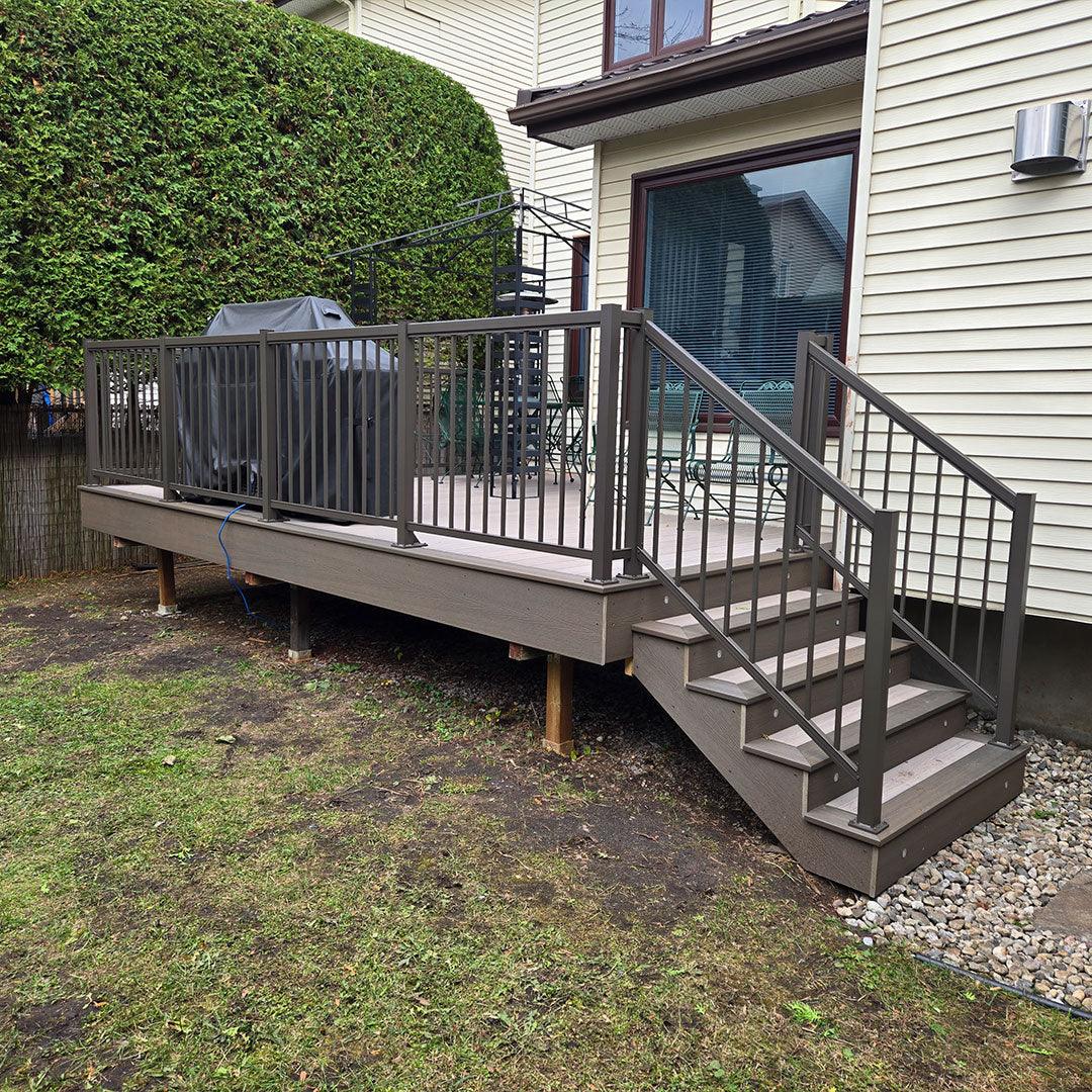 Aluminum Railing with Spindles - Deckify