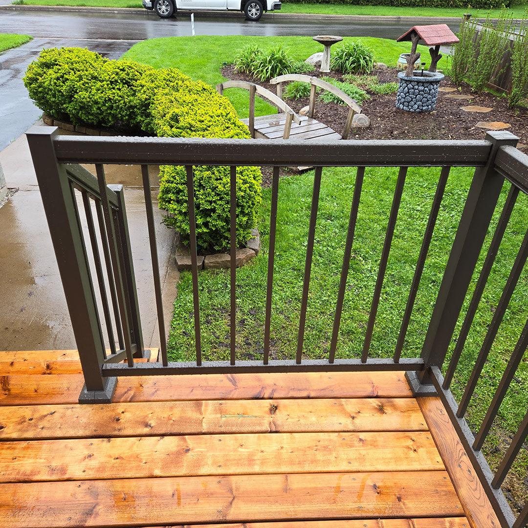 Aluminum Railing with Spindles - Deckify