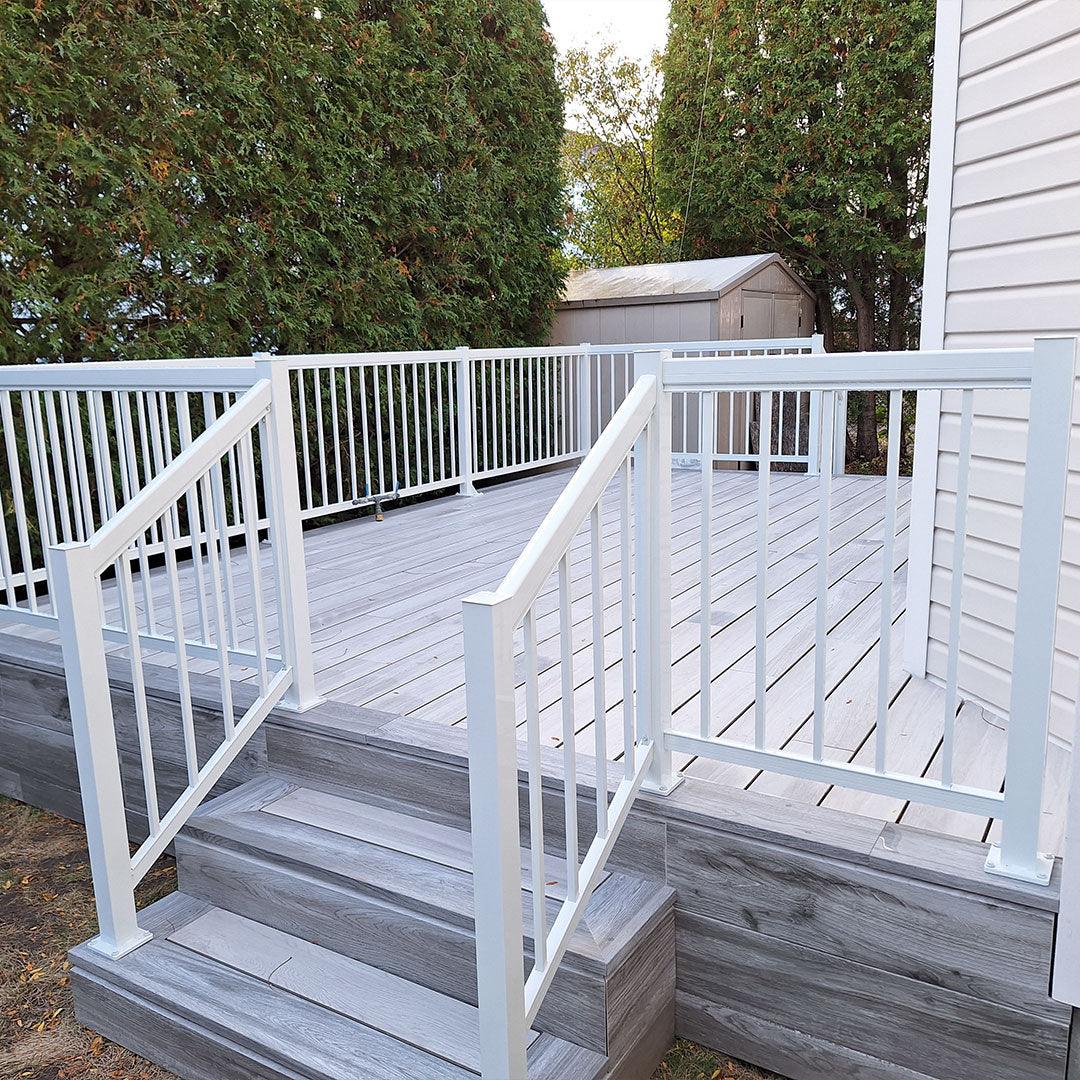 Aluminum Railing with Spindles - Deckify