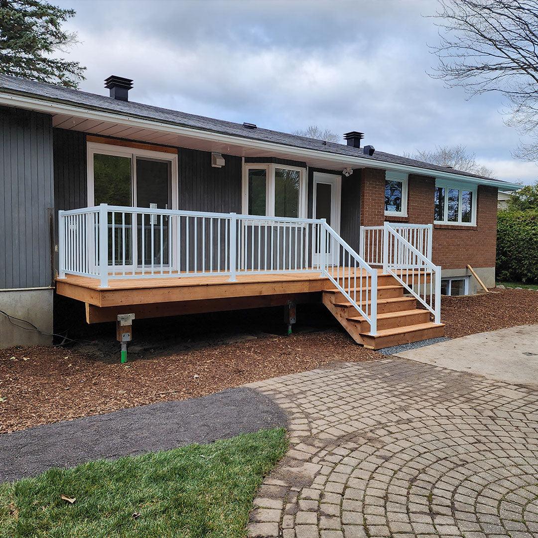 Aluminum Railing with Spindles - Deckify