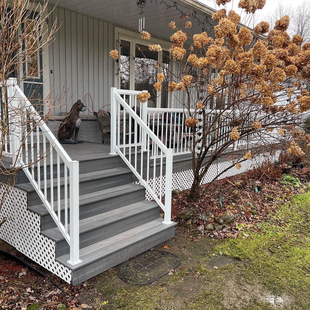 Aluminum Railing with Spindles - Deckify