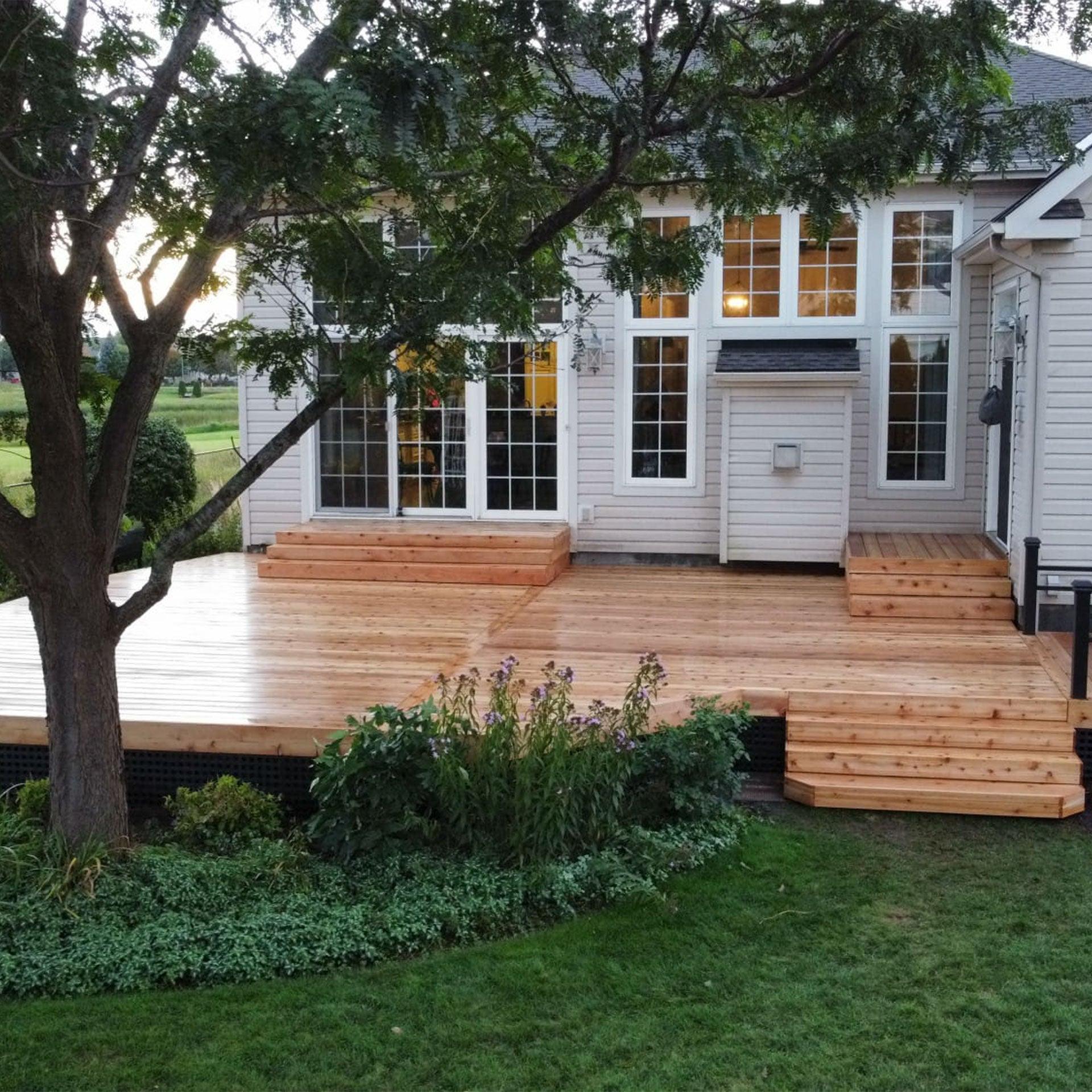 Cedar Deck - Barrhaven - Deckify