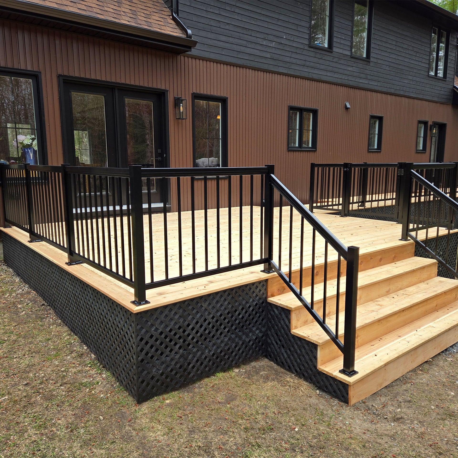 Cedar Deck - Dunrobin - Deckify