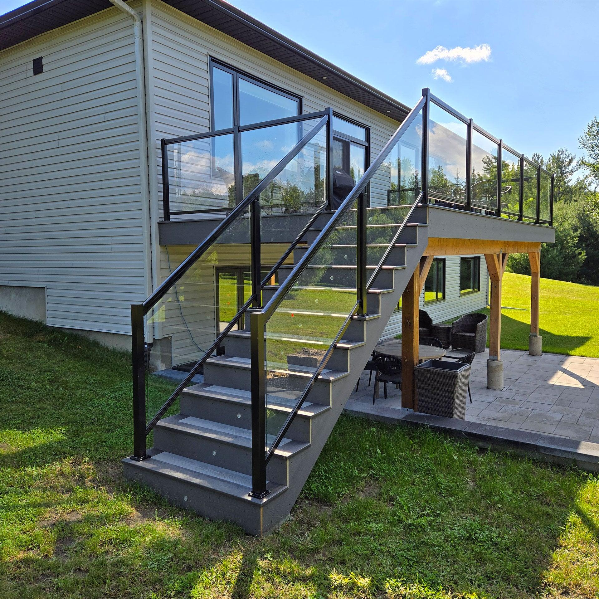 Composite Deck - Fiberon - Merrickville 02 - Deckify