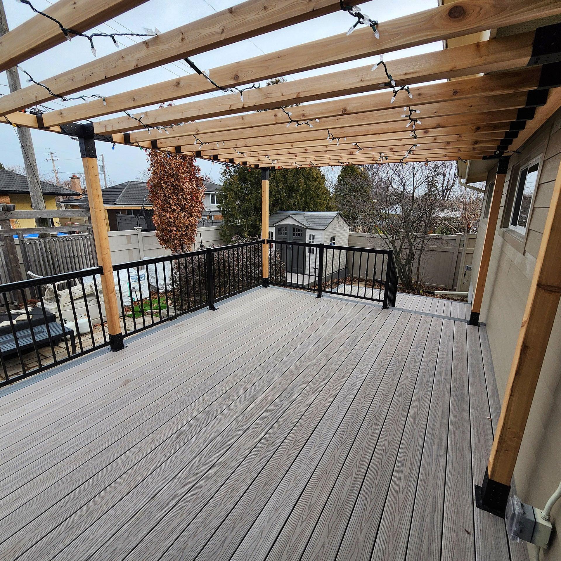 Composite Deck - Fiberon - Gloucester - Deckify