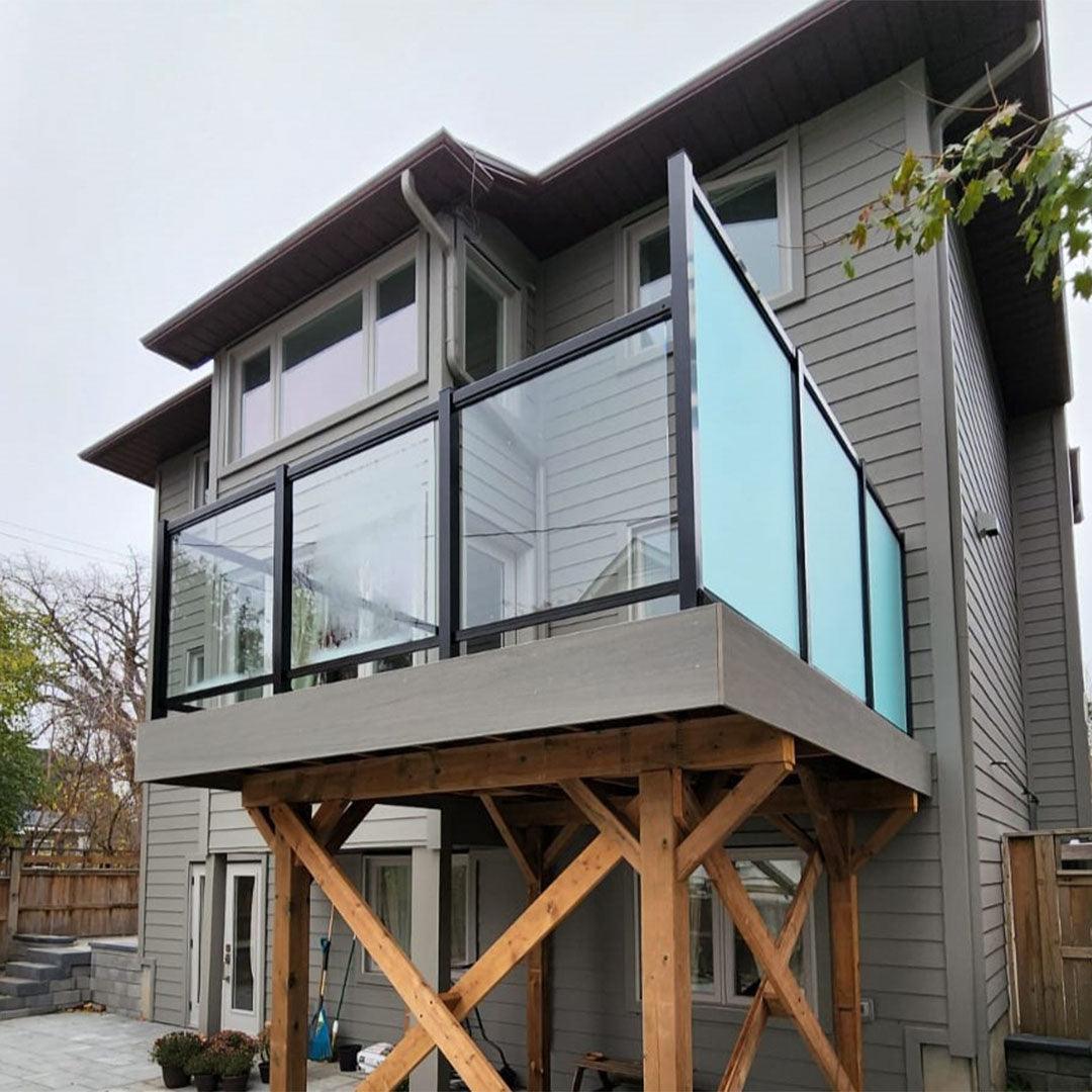 Aluminum Railing with Glass Panels - Deckify