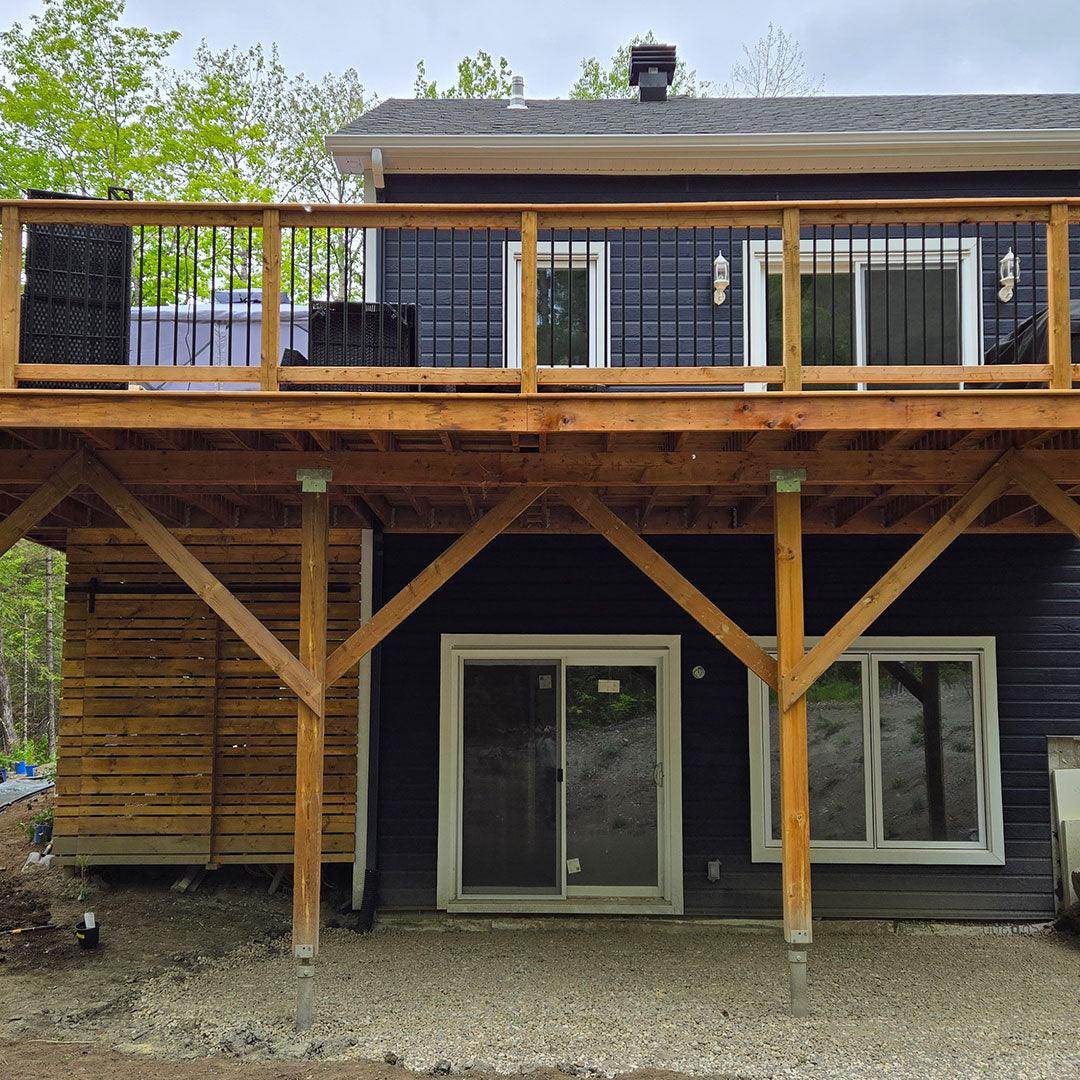 Wood Railing with Aluminum Spindles